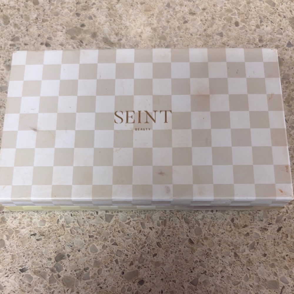 Seint Beauty Checkered Palette used